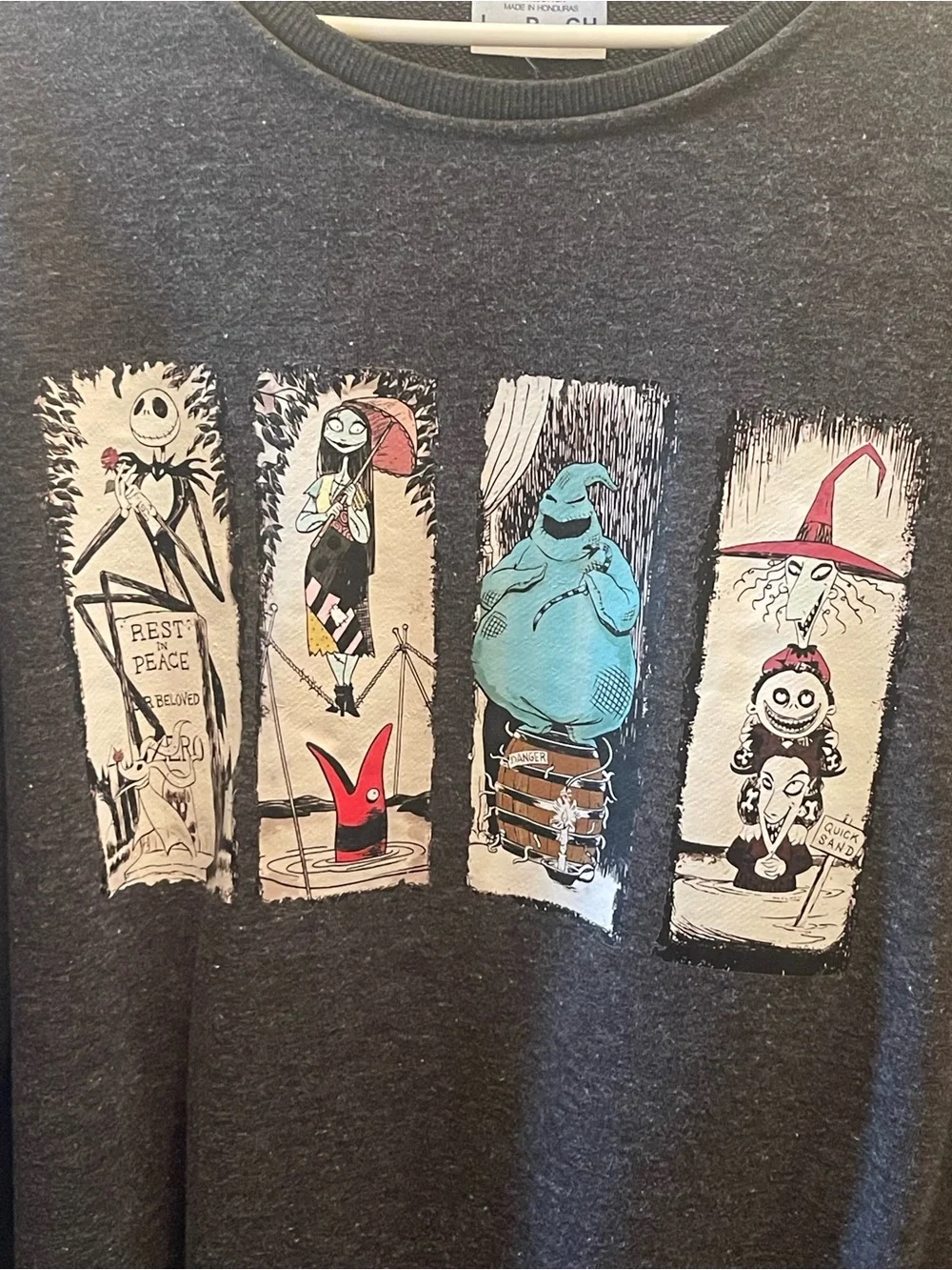 Comfort Colors unisex Gray Crewneck Sweatshirt Nightmare before Christmas - Picture 5 of 6